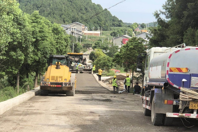 路橋集團(tuán)搶晴天、戰(zhàn)雨天、斗夜間  全力以赴推進(jìn)國道347項(xiàng)目建設(shè)